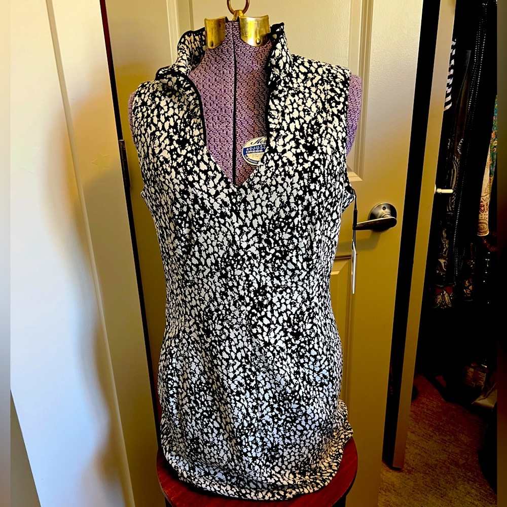 Calvin Klein Dress Women Size 8 Black White Abstract Ruffled V-Neck Sheath NWT